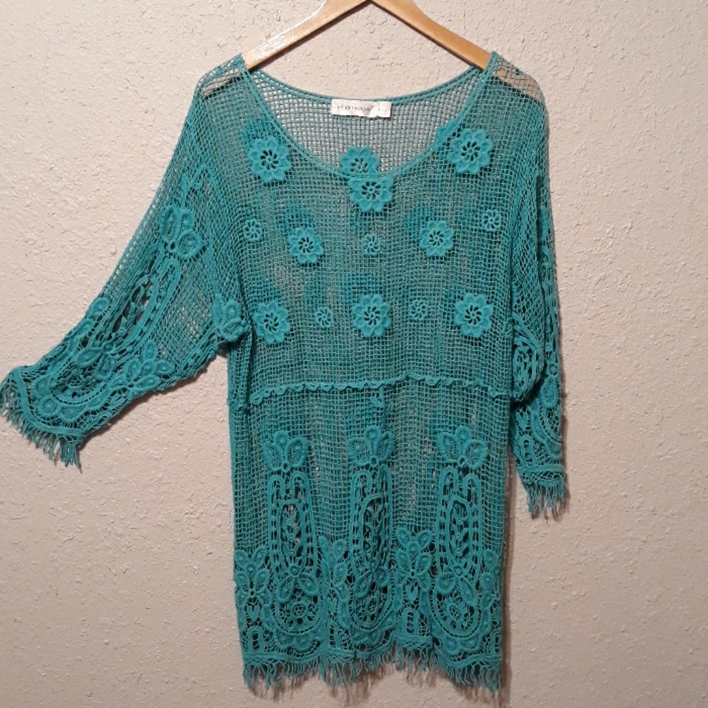 Urban Mangoz Boho top